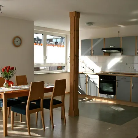 Gunther Hund Apartment